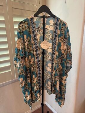 NEW with Tags Knox Rose Floral Kimono